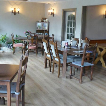 Eetcafe/Pension Nooitgedacht Strijen Extérieur photo